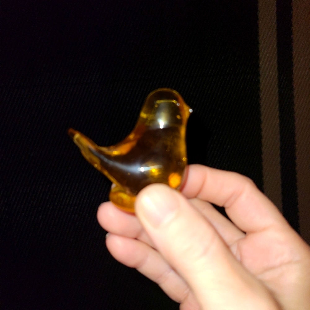Titan Art Glass Golden Canary, signed Ward 1989 - Picture 3 of 8